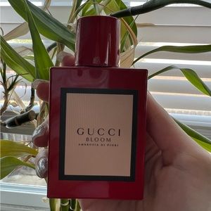 Gucci ambrosia di fiori 1.6 OZ like new
